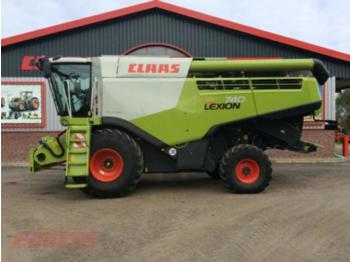 Combine harvester CLAAS LEXION 740: picture 1