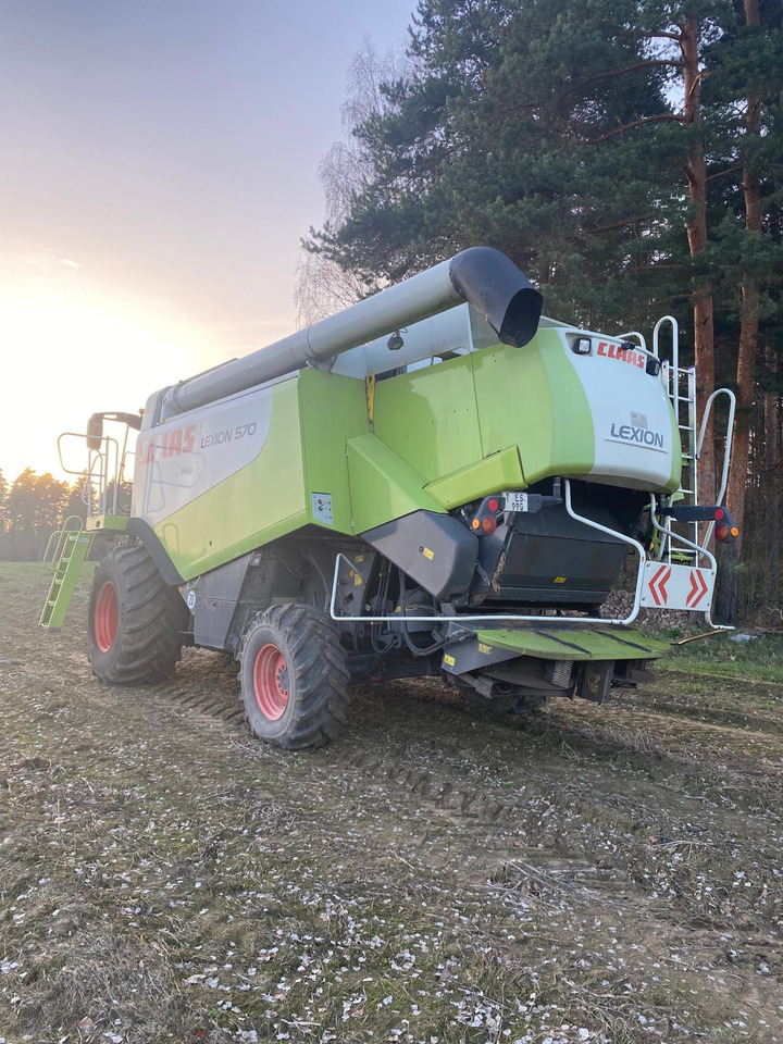 Combine harvester CLAAS Lexion 570: picture 3