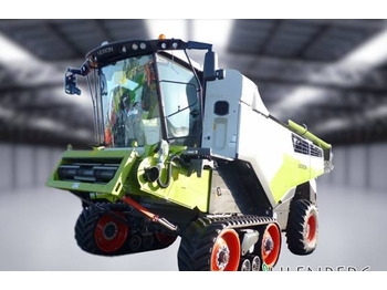 Combine harvester CLAAS Lexion