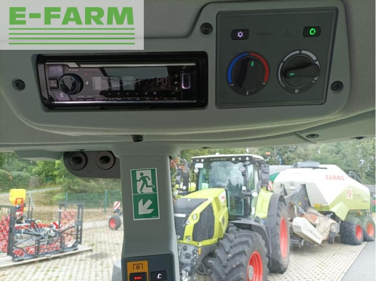 Farm tractor CLAAS arion 450 cis: picture 9