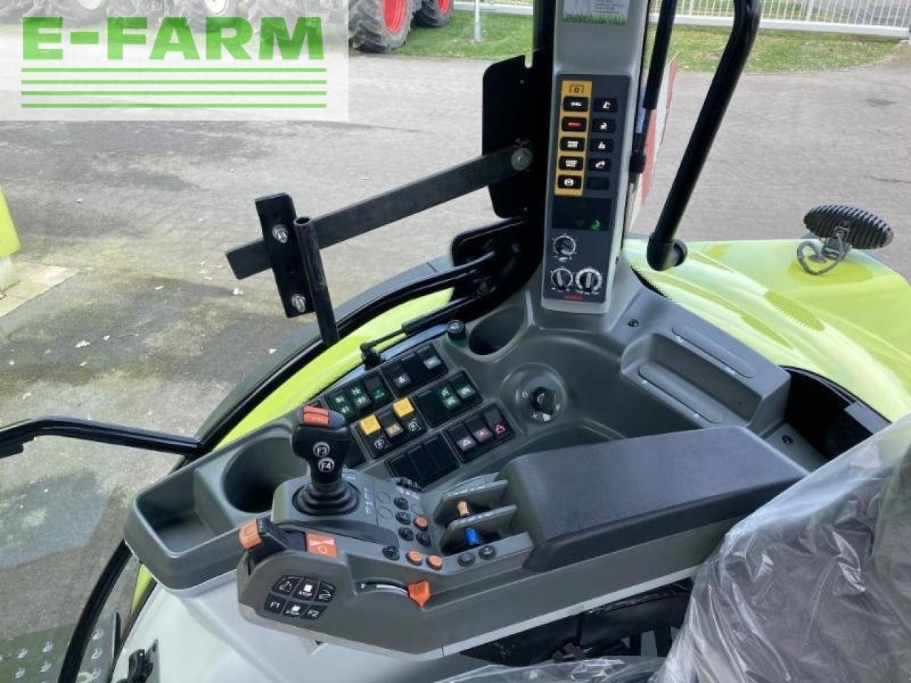 Farm tractor CLAAS arion 650 st4 cmatic: picture 11