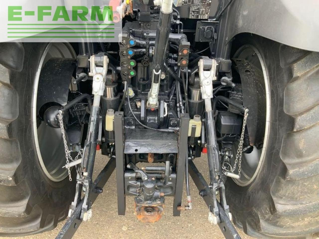 Farm tractor Case-IH maxxum 125 cvx: picture 7