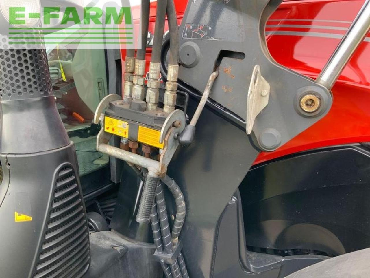 Farm tractor Case-IH maxxum 125 cvx: picture 8