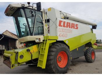 Combine harvester Claas Lexion 440 4X4: picture 1