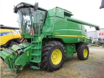 Combine harvester John Deere T670 i