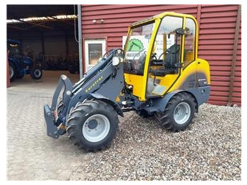 Eurotrac W12 med førerhus  - Compact loader
