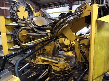 Corn header New Holland FIE 470 Maisbek