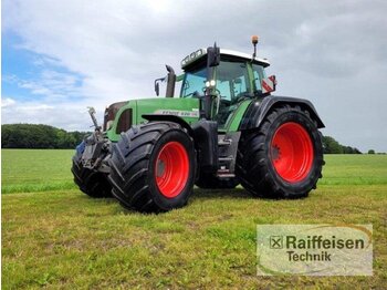 Farm tractor Fendt 820 Vario
