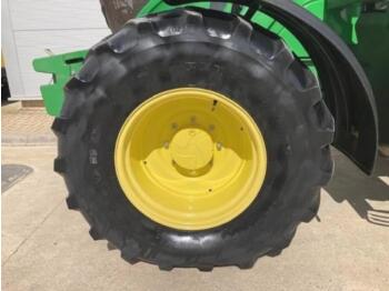 Farm tractor John Deere 6110rc