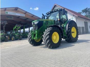 John Deere 6215 r - farm tractor