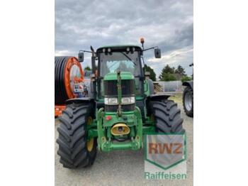 John Deere 6820 - farm tractor
