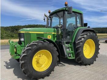Farm tractor John Deere 6910