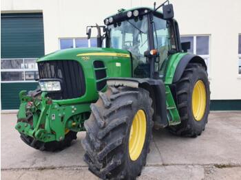 Farm tractor John Deere 7530