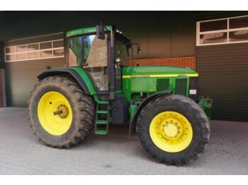 Farm tractor John Deere 7710 powrquad