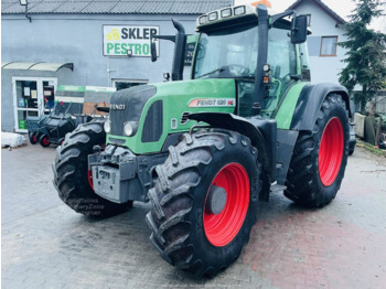 Farm tractor FENDT 820 Vario