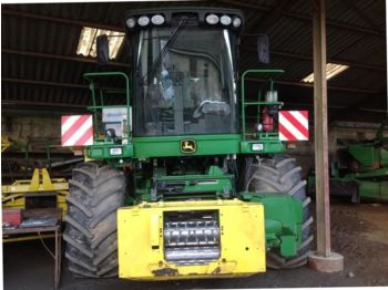 Forage harvester John Deere 7480