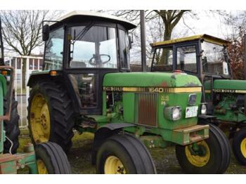 Farm tractor John Deere 1640: picture 1