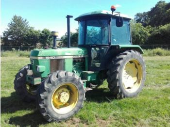 Farm tractor John Deere 1640: picture 1