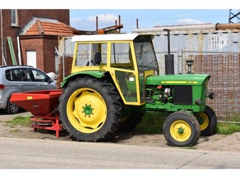 Farm tractor John Deere 2120: picture 1