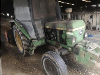 Farm tractor John Deere 2130: picture 1