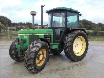 Farm tractor John Deere 2140 4x4: picture 1