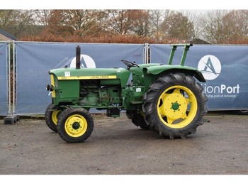 Farm tractor John Deere 510: picture 1