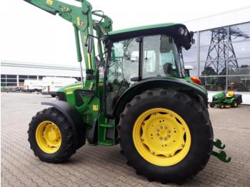 Farm tractor John Deere 5100r: picture 1