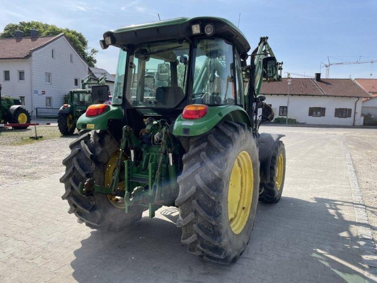 Farm tractor John Deere 5620 fl premium: picture 10
