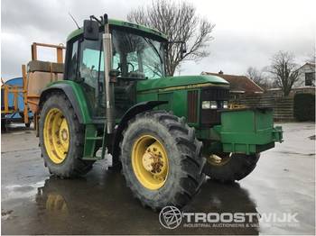 Farm tractor John Deere 6100: picture 1