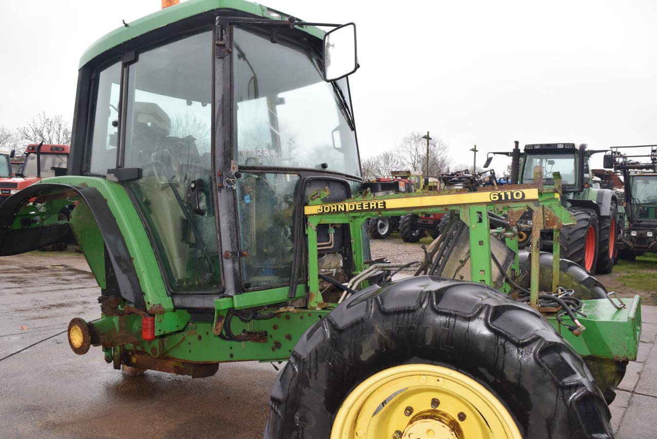Farm tractor John Deere 6110 Teileverwertung: picture 2