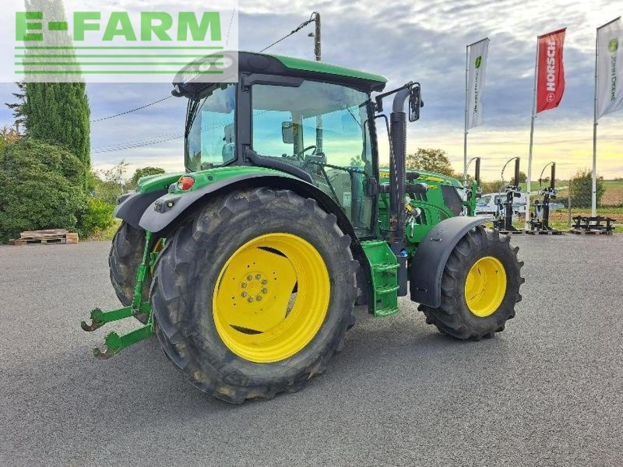 Farm tractor John Deere 6115r: picture 4