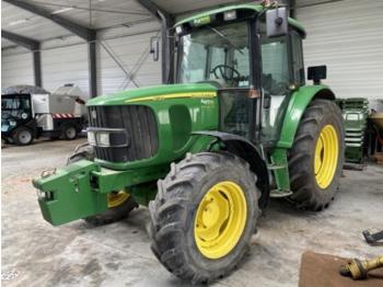 Farm tractor John Deere 6120 se: picture 1