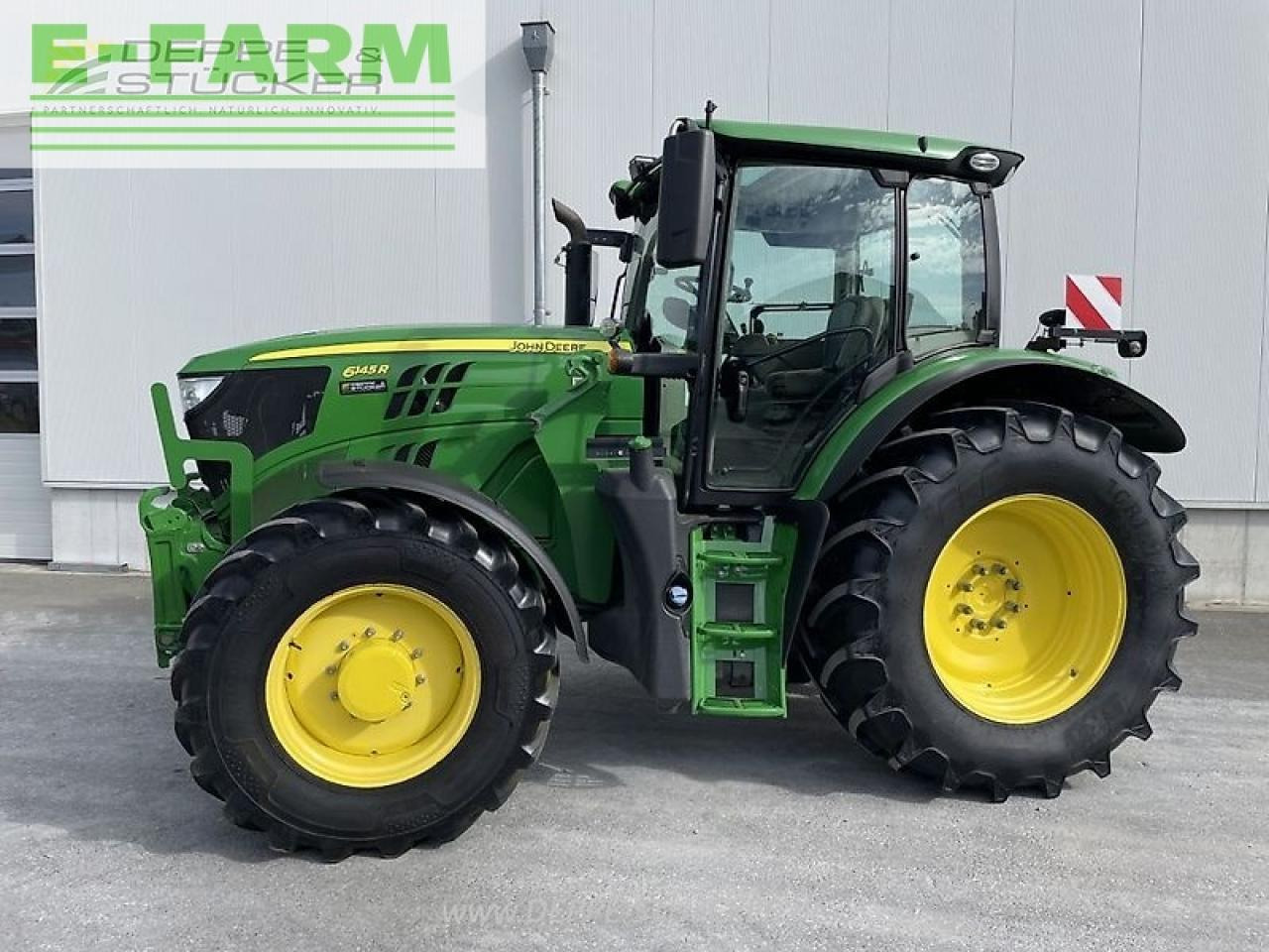Farm tractor John Deere 6145r directdrive: picture 12