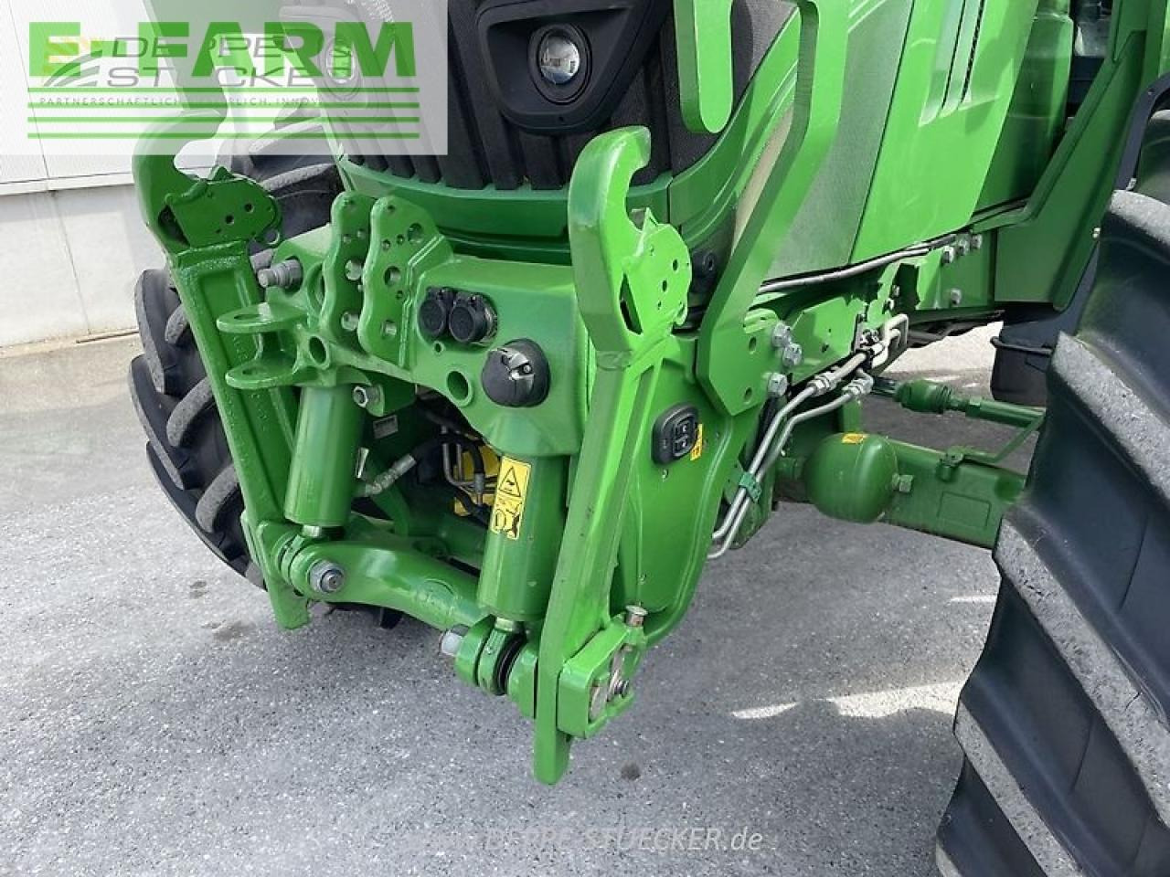 Farm tractor John Deere 6145r directdrive: picture 13