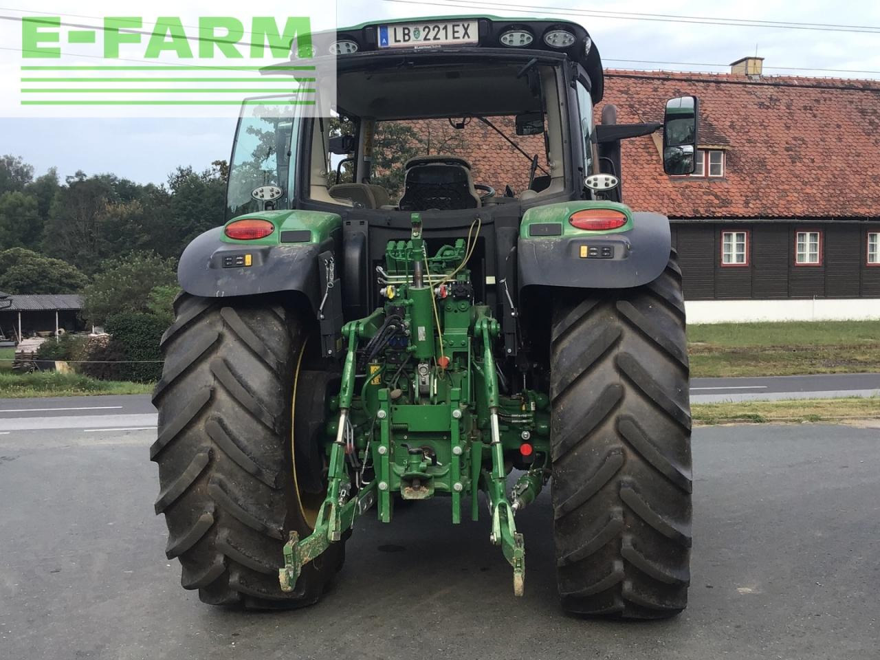 Farm tractor John Deere 6155R: picture 7