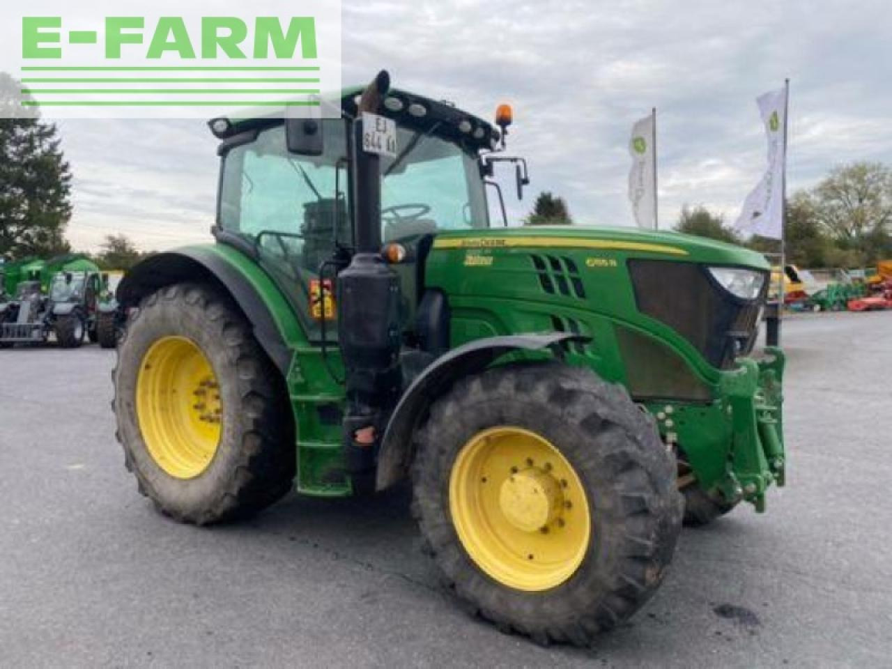 Farm tractor John Deere 6155r: picture 3
