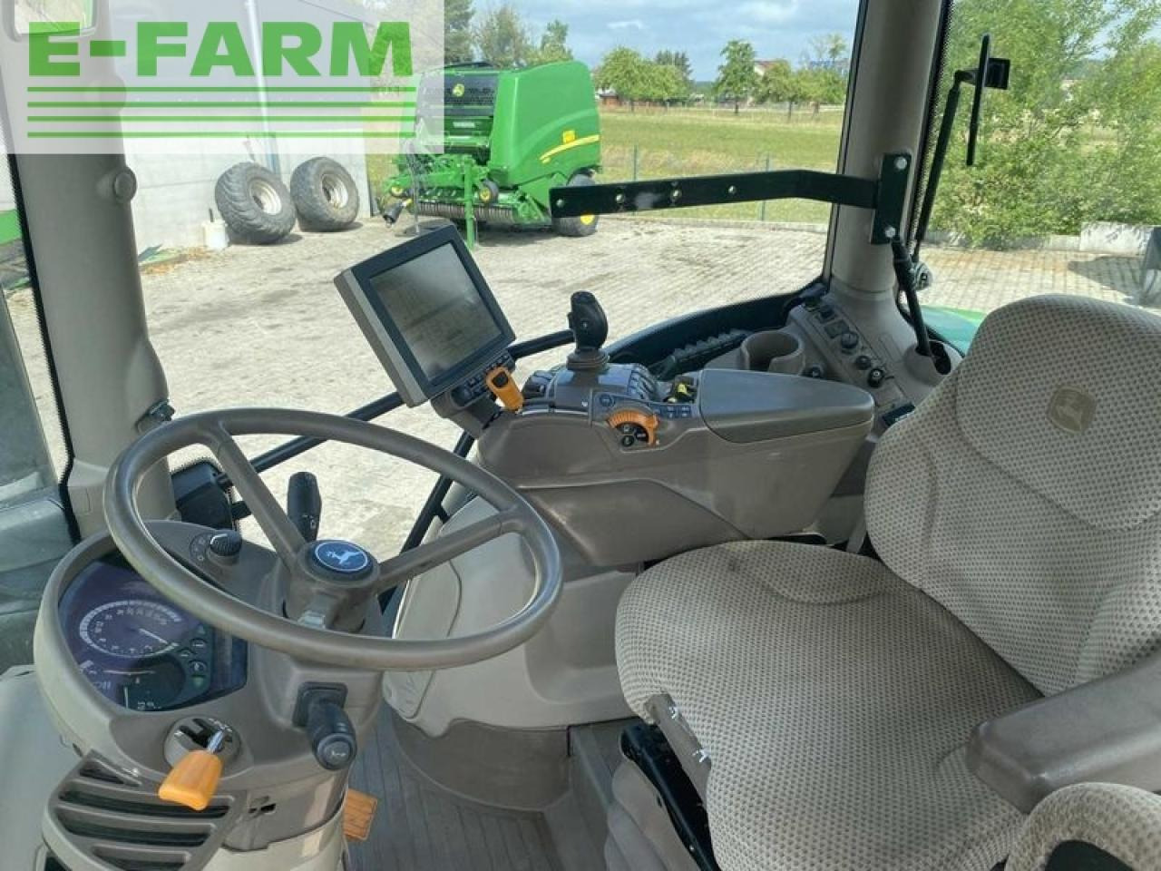 Farm tractor John Deere 6195r: picture 6