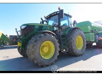 Farm tractor John Deere 6215 R: picture 1