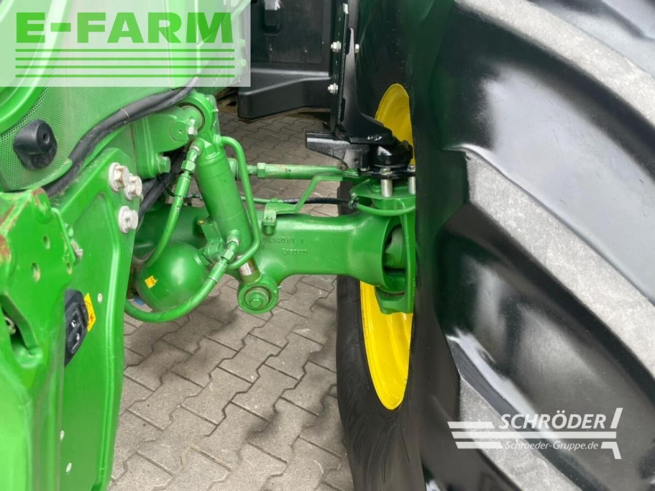 Farm tractor John Deere 6250 r: picture 8
