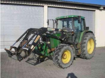 Farm tractor John Deere 6310 Premium: picture 1