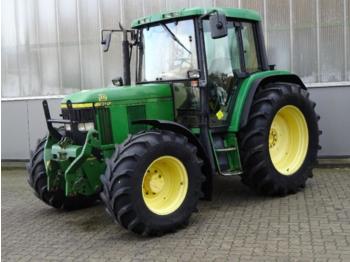 Farm tractor John Deere 6310 premium: picture 1