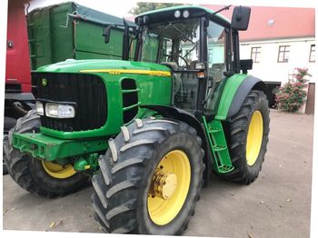 Farm tractor John Deere 6920S: picture 1