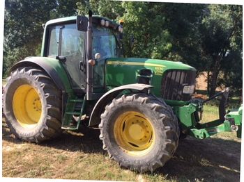 Farm tractor John Deere 6930: picture 1
