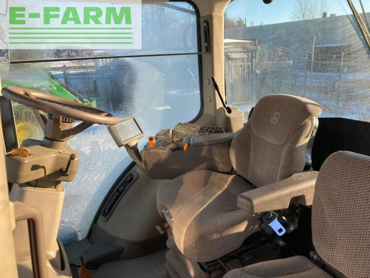 Farm tractor John Deere 7280r: picture 6