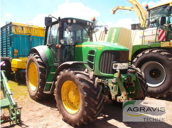 Farm tractor John Deere 7530: picture 1