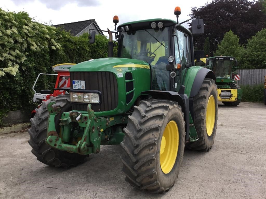 Farm tractor John Deere 7530 PREMIUM: picture 13