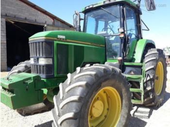 Farm tractor John Deere 7600: picture 1