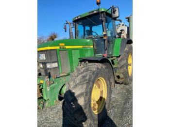 Farm tractor John Deere 7710: picture 1