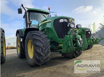 Farm tractor John Deere 7720: picture 1