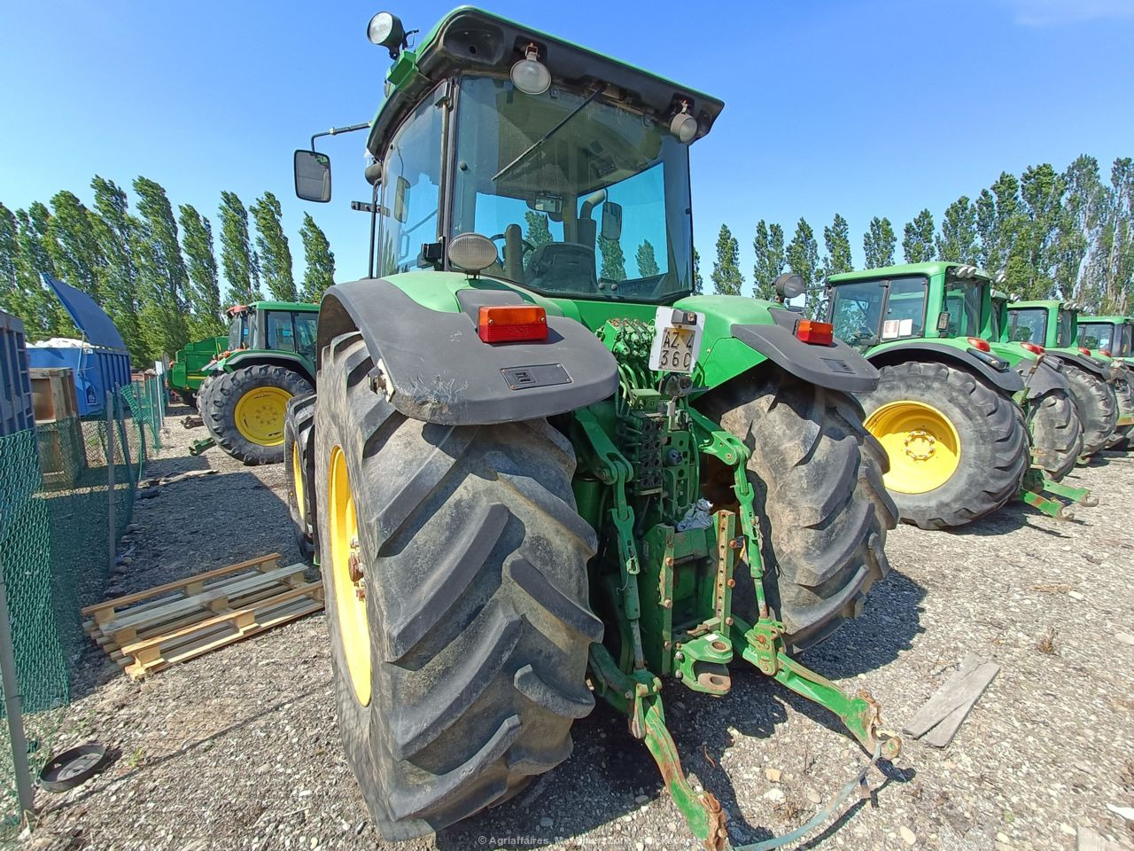 Farm tractor John Deere 7730: picture 3